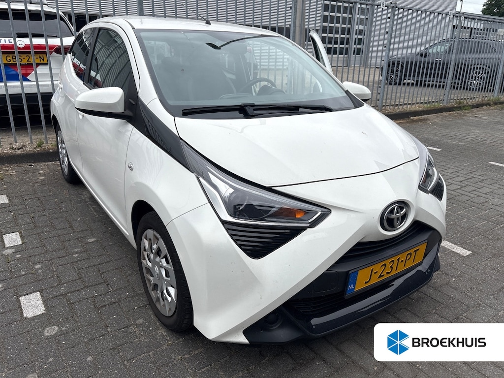 Toyota Aygo VERWACHT: 1.0 VVT-i 72pk x-play | Carplay | Airco | Achteruitrijcamera | Bluetooth | Elec. bed. ramen | Centrale vergrendeling | Android Auto