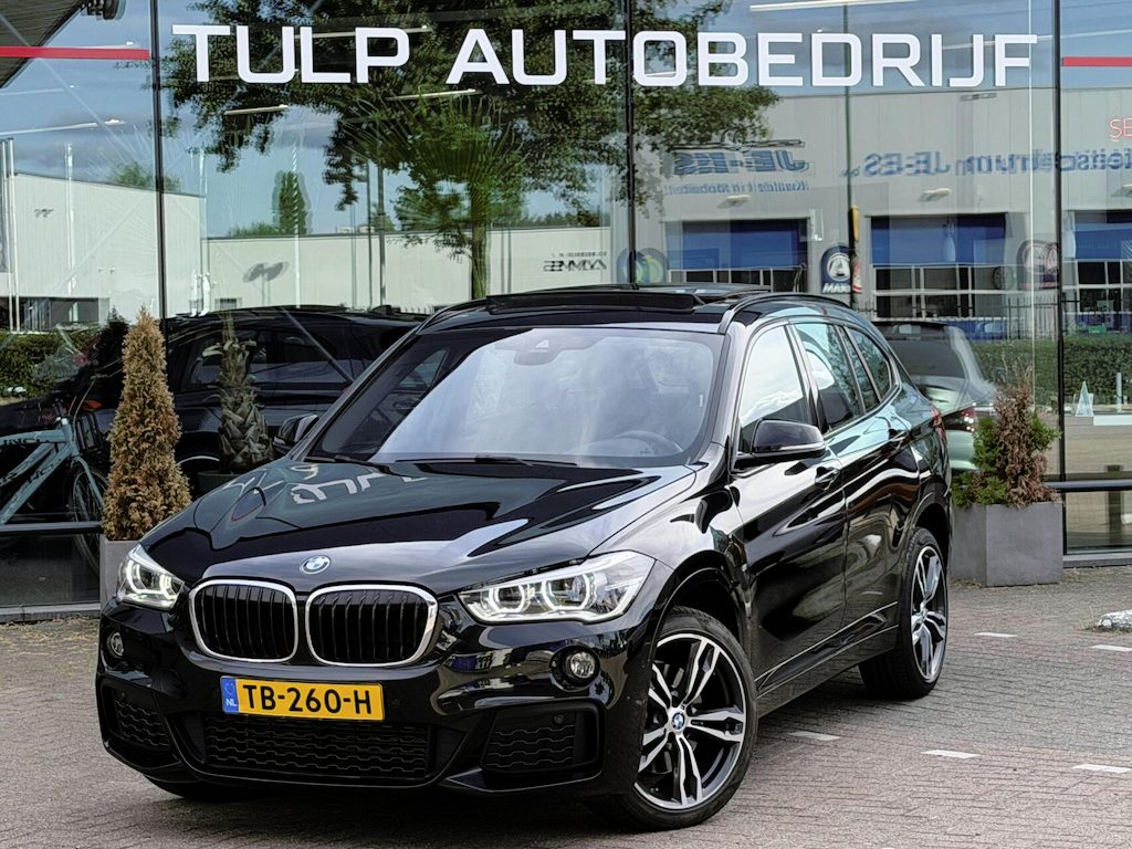 BMW X1 xDrive20i High Executive Automaat 2017 Pano Leder