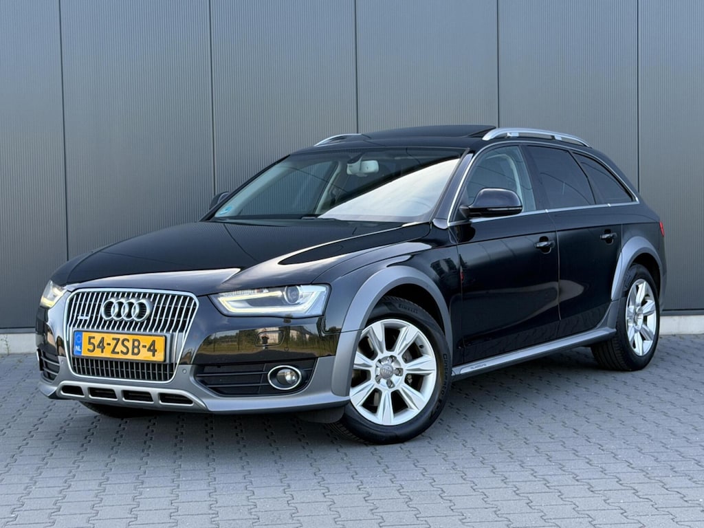 Audi A4 Allroad quattro 2.0 TFSI Schuifdak - Xenon - Trekhaak - Stoelverwarming