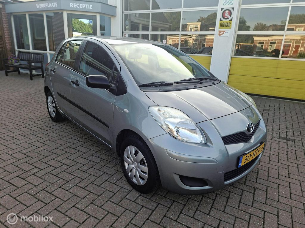 Toyota Yaris 1.0 VVTi Acces