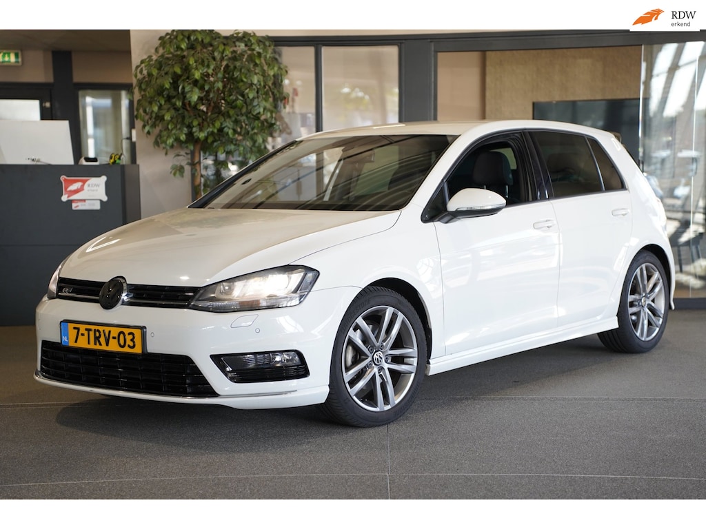 Volkswagen Golf 1.2 TSI 2 x R-Line Navi Cruise Xenon Led Pdc Keyless