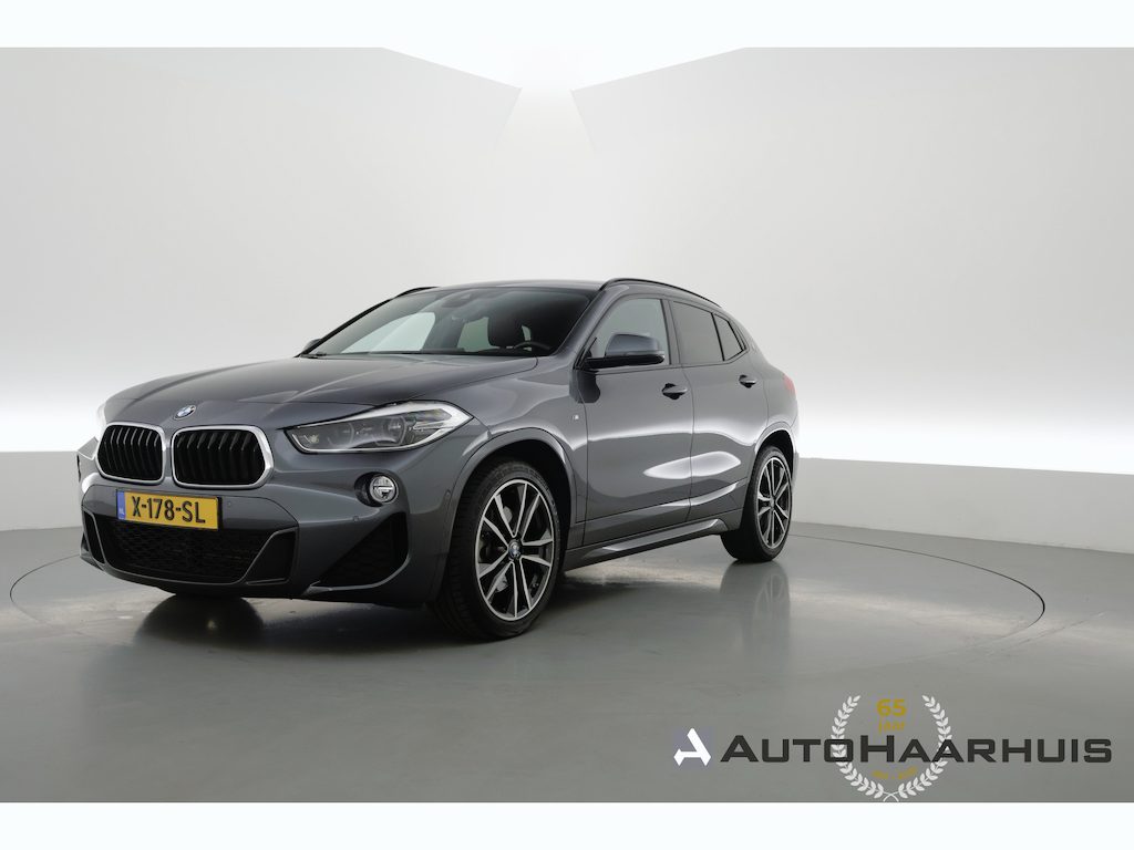 BMW X2 xDrive20i M sport | High Executive | Rijklaar!! | HUD | Cruise | Navi + Apple CarPlay | Camera | Stoelverw. | Elek. Achterklep