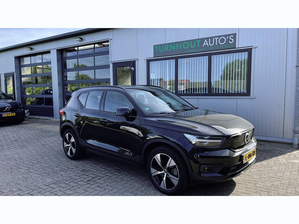 Volvo XC40 Recharge P8 AWD R-Design | Lounge Pack (audio installatie premium, elektrisch glazen panorama-dak, parkeersensor voor, rondomzicht camera) en Seat Pack (elektrisch verstelbare passagiersstoel, elektrisch verstelb. bestuurdersstoel met geheugen)