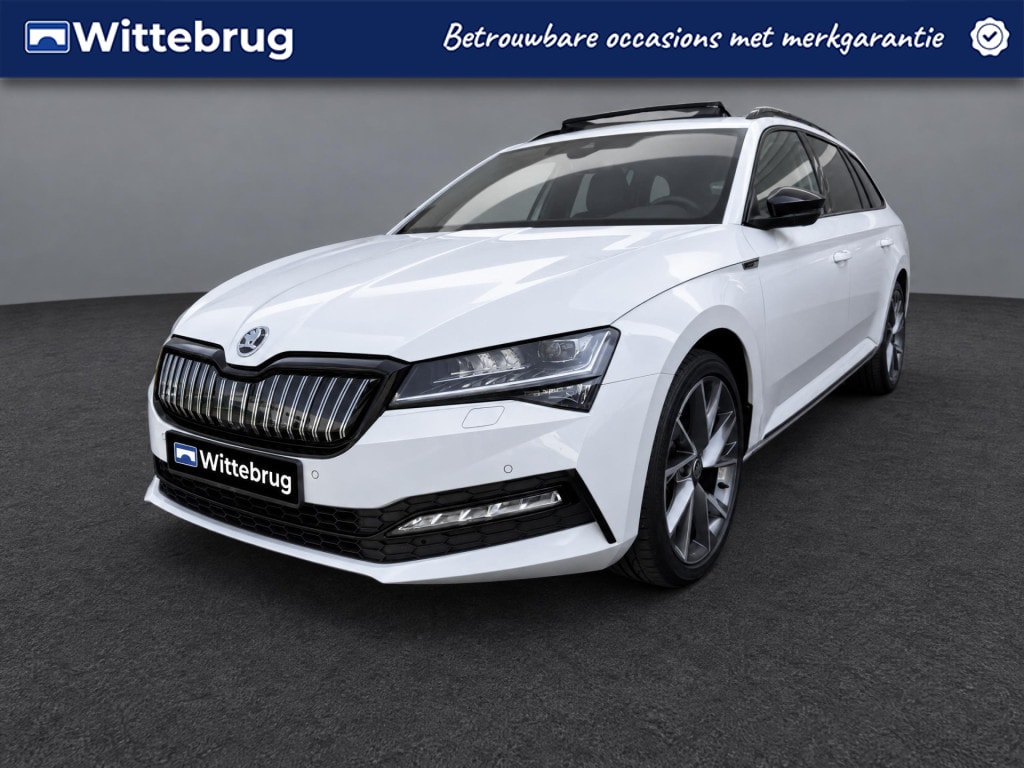 Skoda Superb Combi 1.4 TSI iV Sportline Business Panoramadak / wegklapbare trekhaak / 360 camera / HAL