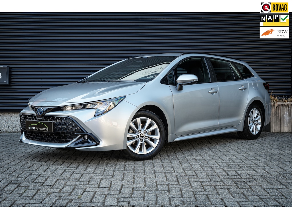 Toyota Corolla Touring Sports Hybrid 140 Active | CarPlay | ACC | Clima | Camera | Metallic | Navi | Dealer ond. |