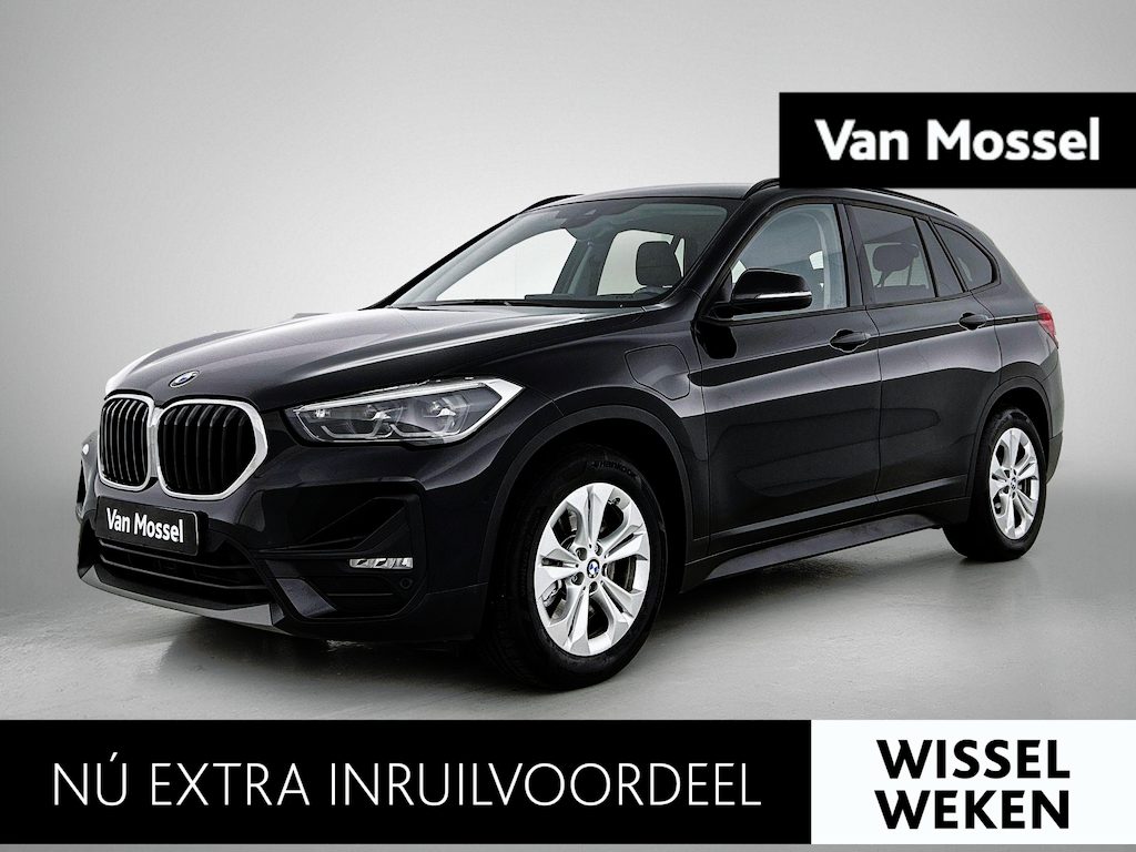 BMW X1 xDrive25e | Automaat | Achteruitrijcamera | Parkeersensoren | Stoelverwarming |