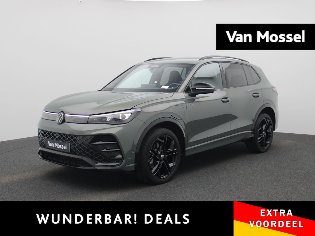Volkswagen Tiguan 1.5 eHybrid R-Line Edition 272 PK| Soh 100% | Trekhaak | 360 Camera | Navigatie Groot | Head-Updisplay | LED Matrix | Stoelverwarming | Stuurwielverwarming
