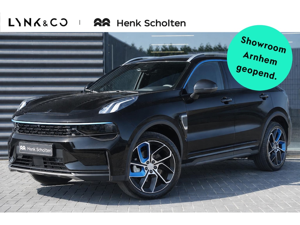 Lynk & Co 01 1.5 | Panoramadak | Donkere Hemelbekleding | 360° Camera | Elektrische bestuurdersstoel met geheugen | Stoelverwarming | Actieve bochtverlichting | Adaptieve Cruise Control | Stuurassistent | Lane Assist | Navigatie | Elektrische Achterklep | Keyless Entry | Dodehoekassistent