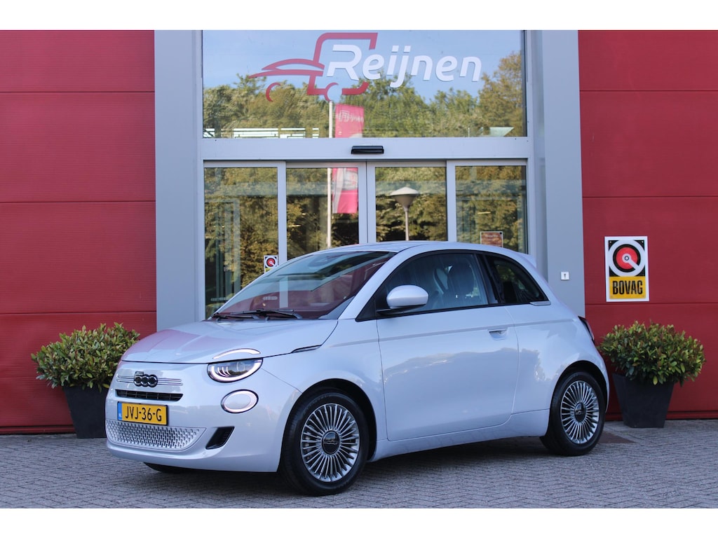 Fiat 500 1.0 Hybrid 65PK TORINO LAUNCH EDITION | DRAADLOZE APPLE CARPLAY/ANDROID AUTO | PARKEERSESOREN ACHTER | 16" LICHTMETALEN VELGEN "BURNISHED" | LED KOPLAMPEN "INFINITY" | CLIMATE CONTROL | DAB+ RADIO | REGEN/LICHT SENSOR | KEYLESS START | CELESTIAL BLUE | CRUISE CONTROL |