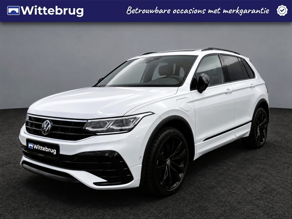 Volkswagen Tiguan 1.4 TSI 245pk DSG eHybrid R-Line Business / Panorama dak / Black style / IQ-Led / Zwenkbare trekhaak / 20'' LMV