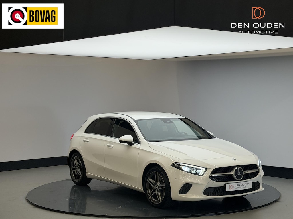 Mercedes-Benz A-klasse 200 Business Solution | AMG | 18 '' AMG wielen | Burmerster sound | Sportstoelen verw met leer | cam achter