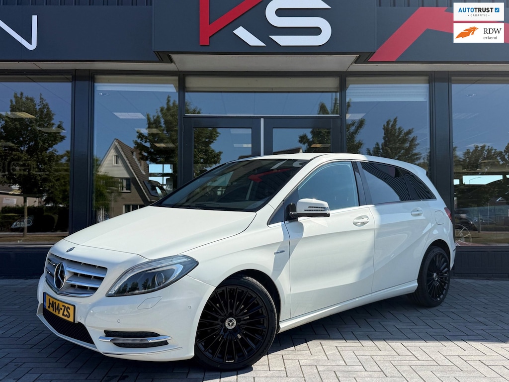 Mercedes-Benz B-klasse 180 Ambition Bi Xenon Navi Pdc 18inch