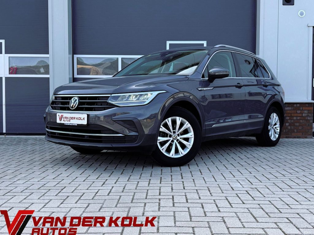 Volkswagen Tiguan 1.5 TSI Life | Adaptive cruise | Carplay | Navigatie | DAB | LED | Trekhaak | Sensoren