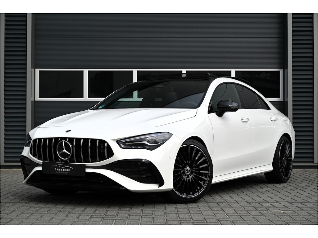 Mercedes-Benz CLA 180 AMG / PANO / NIGHT / CLA 45 PAKKET / 360 CAMERA / SFEERVERLICHTING / LED / FACELIFT