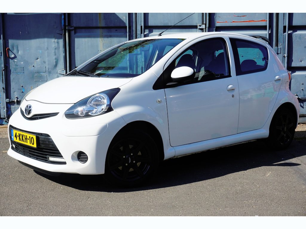 Toyota Aygo 1.0 VVT-i Aspiration | Sportvelgen | Airco | Bluetooth | NAP
