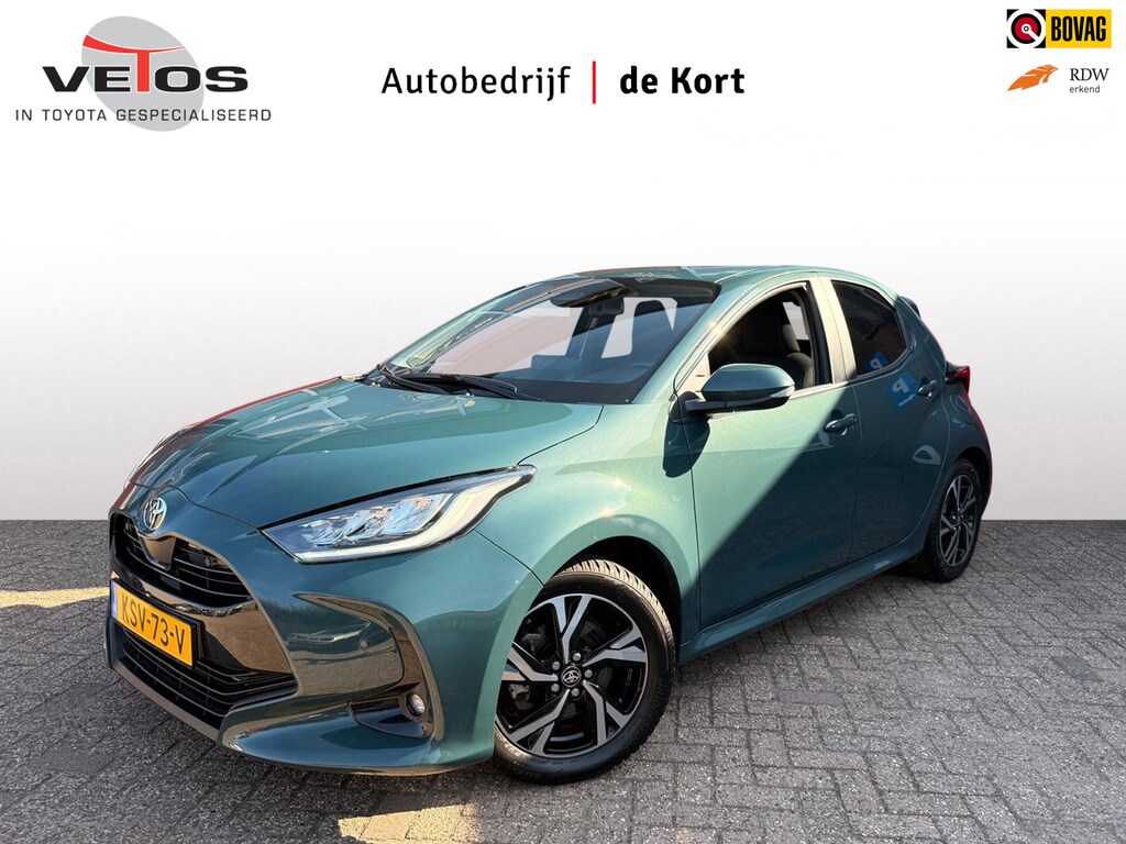 Toyota Yaris 1.5 Hybrid 115 Dynamic, Parkeersensoren, Stuur + Stoelverwarming, Blindspot, Keyless, Carplay etc...
