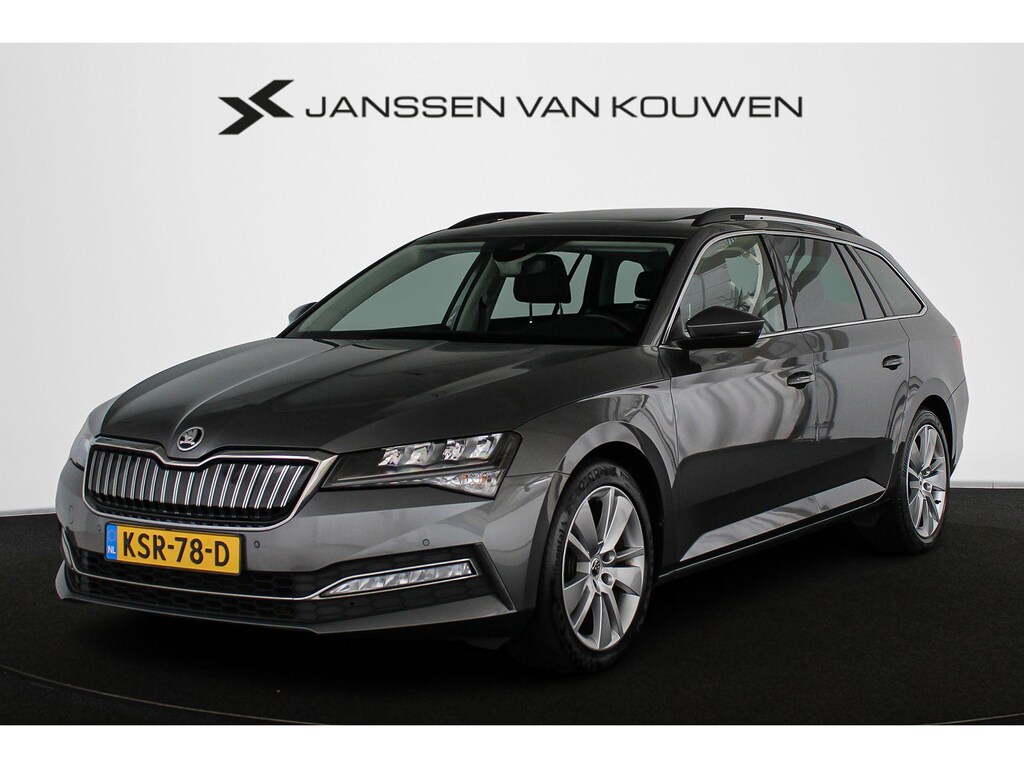 Skoda Superb Combi 1.4 TSI iV Ambition Panoramadak Stoelverwarming Memory Virtual Camera
