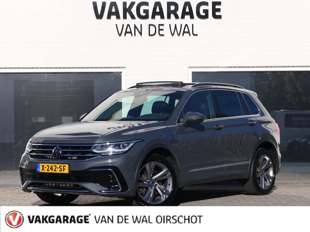 Volkswagen Tiguan 1.4 TSI eHybrid R-Line Business+ | Panoramadak | Discover Pro | Head-up display | Elektrische achterklep | Apple-/Android Carplay | ACC | Dodehoek detectie | Stoelverwarming V+A | Trekhaak |