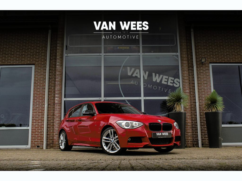 BMW 1-Serie 125i Business+ | Sport Line | NL auto | Schuif-/kanteldak | Keyless entry | HiFi audio | Stoelverwarming | Xenon | Sportstuur | Navigatie Professional | Bluetooth | PDC
