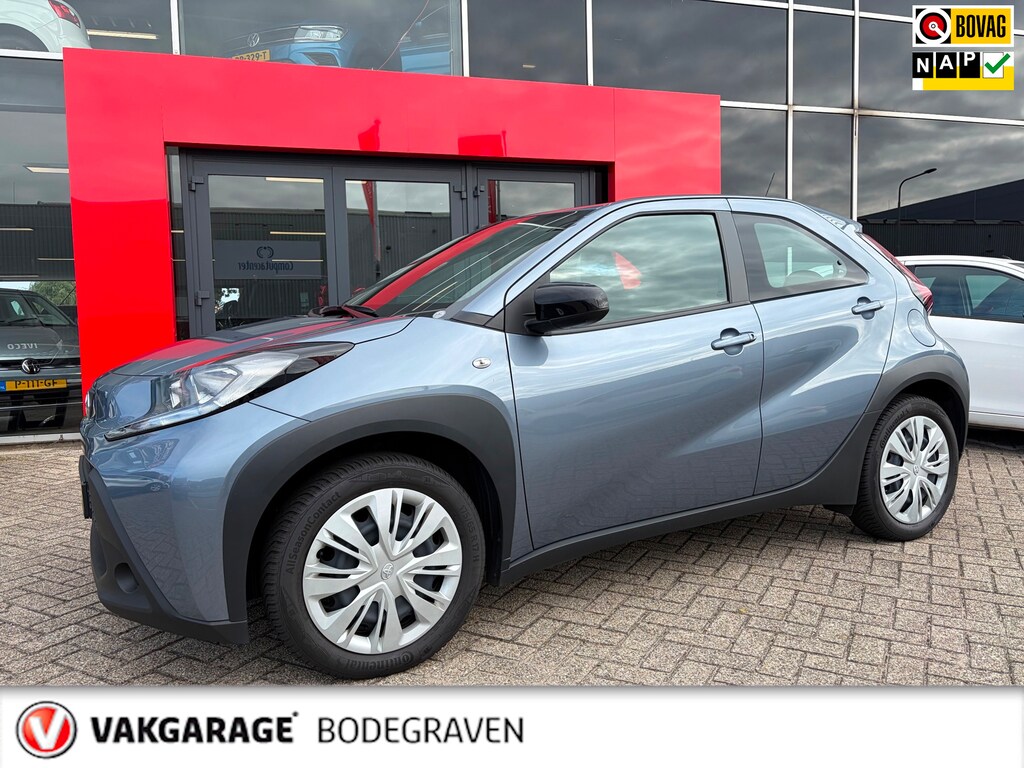 Toyota Aygo X 1.0 VVT-i MT Play