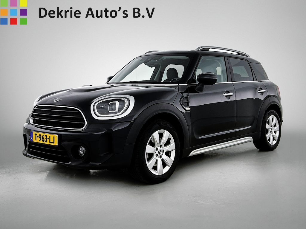 MINI Countryman 1.5 136PK Automaat Cooper Classic / Trekhaak / Pdc+Camera / 1/2 Leder / Navigatie / Airco-ecc. / Radio multimedia / Apk 07-2027