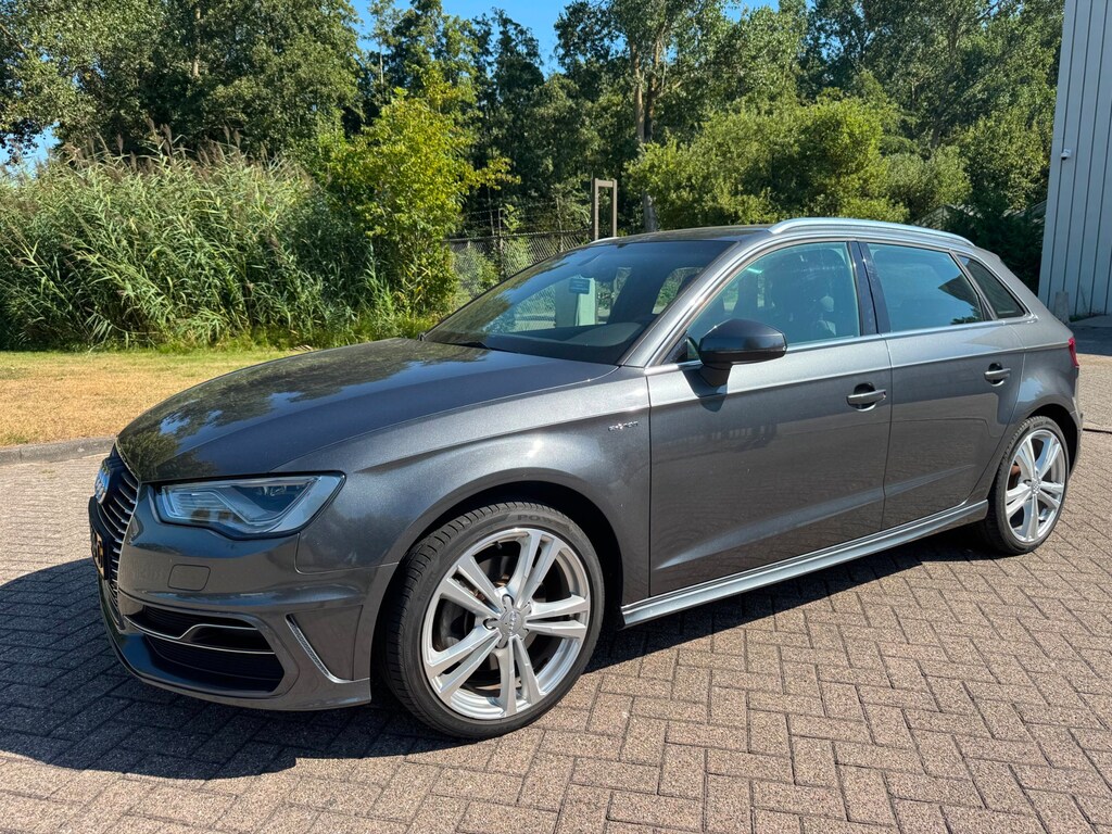 Audi A3 Sportback 1.4 e-tron PHEV Ambition Pro Line plus |204pk|ECC|CRUISE|P SENSOR|TREKHAAK|HALF LEDER