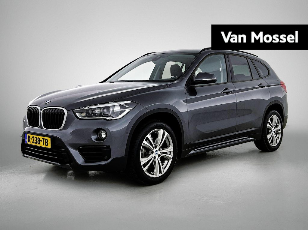 BMW X1 sDrive18i High Executive | Verwarmbare Stoelen & Stuurwiel | Trekhaak | Elektrische Achterklep