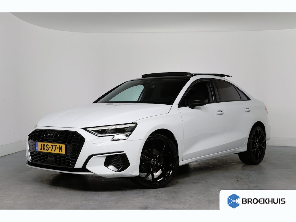 Audi A3 Limousine 30 TFSI Advanced edition | Open Dak | Afneembare Trekhaak | LED | Sportstoelen | Navi By App | Virtual | Stoelverwarming | Cruise Adaptive | Clima | Parkeersensoren V+A | Keyless