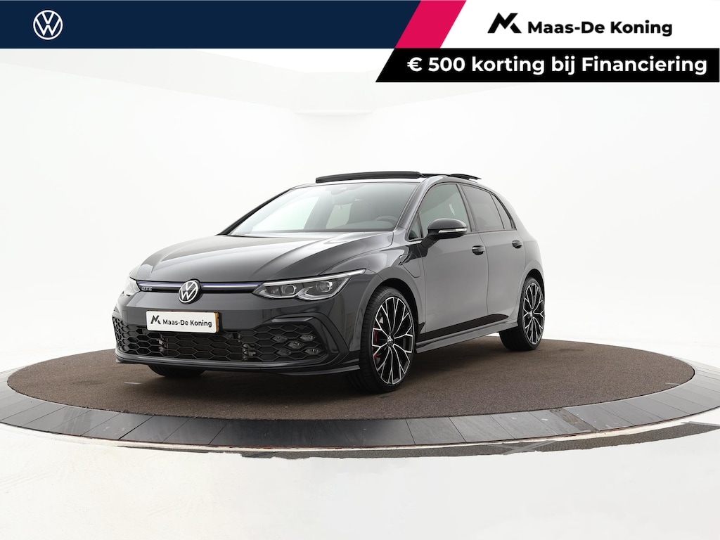 Volkswagen Golf 1.4 245pk DSG eHybrid GTE · Panoramadak · Camera · Apple/Android Car Play · Stoelverwarming · Navigatie · P-Sensoren · Park Assist · 19'' Inch ·