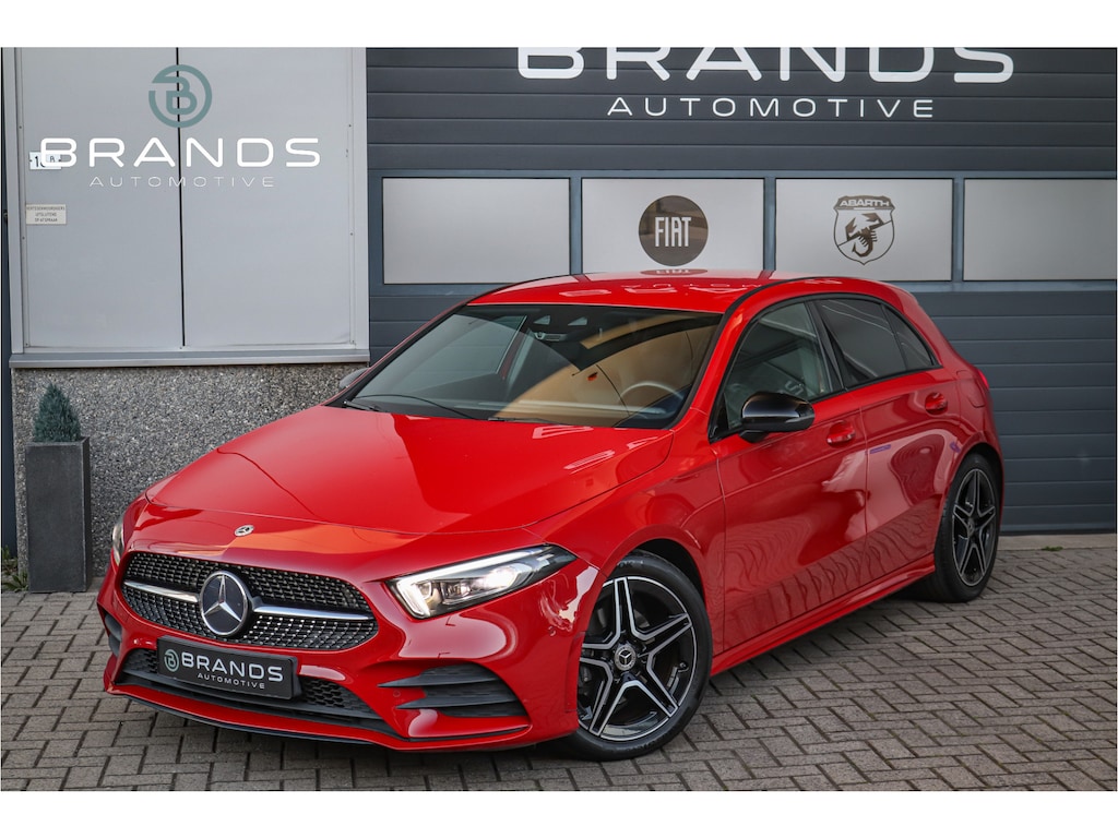 Mercedes-Benz A-klasse 180 Business Solution AMG Navi Carplay LED adaptief Camera