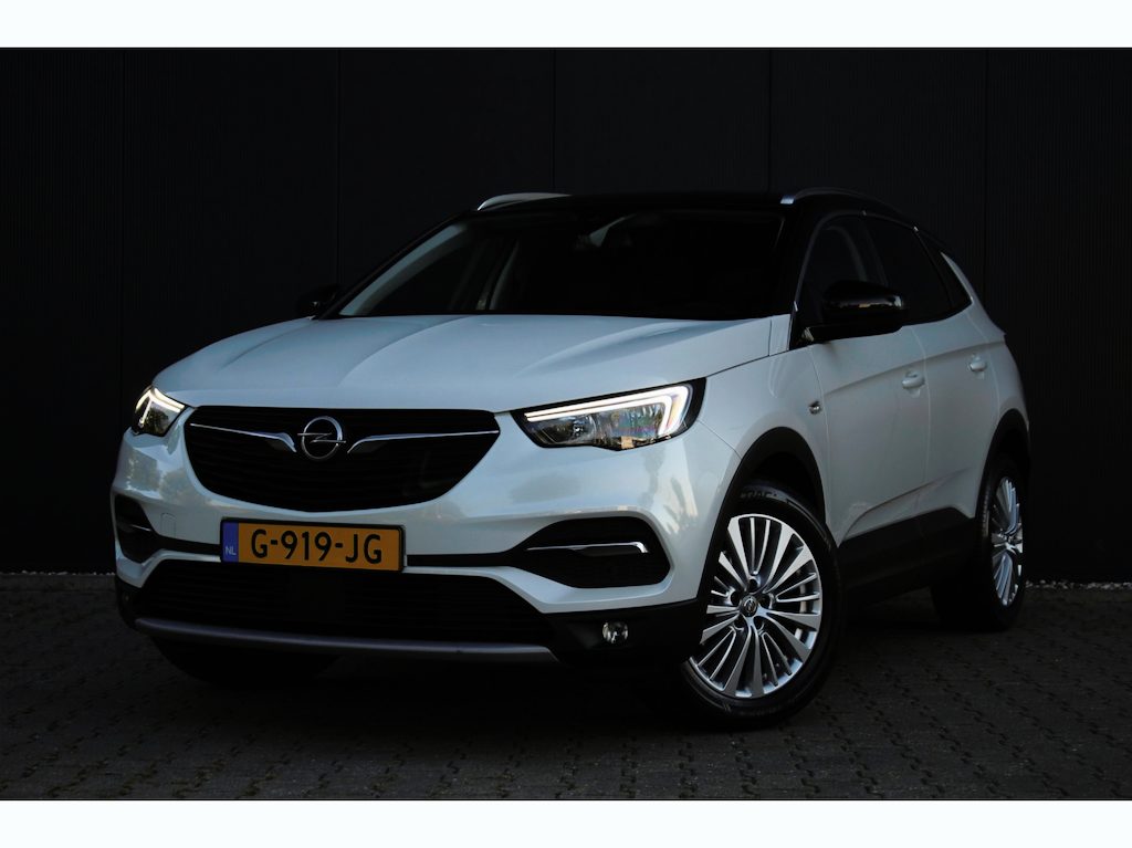 Opel Grandland X 1.2 Turbo Innovation | Automaat | Trekhaak | Camera | Elektrische klep | Carplay | NAP |
