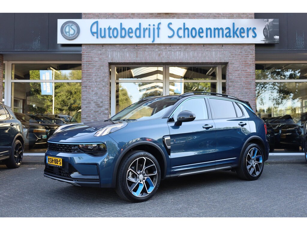Lynk & Co 01 1.5 TREKHAAK! 6.6Kwh LADEN! 360-CAMERA STOELVERW. PANO/SCHUIF MEMORY INFINITY DAB NAVI CARPLAY ELEK.ACHTERKLEP 20"LMV