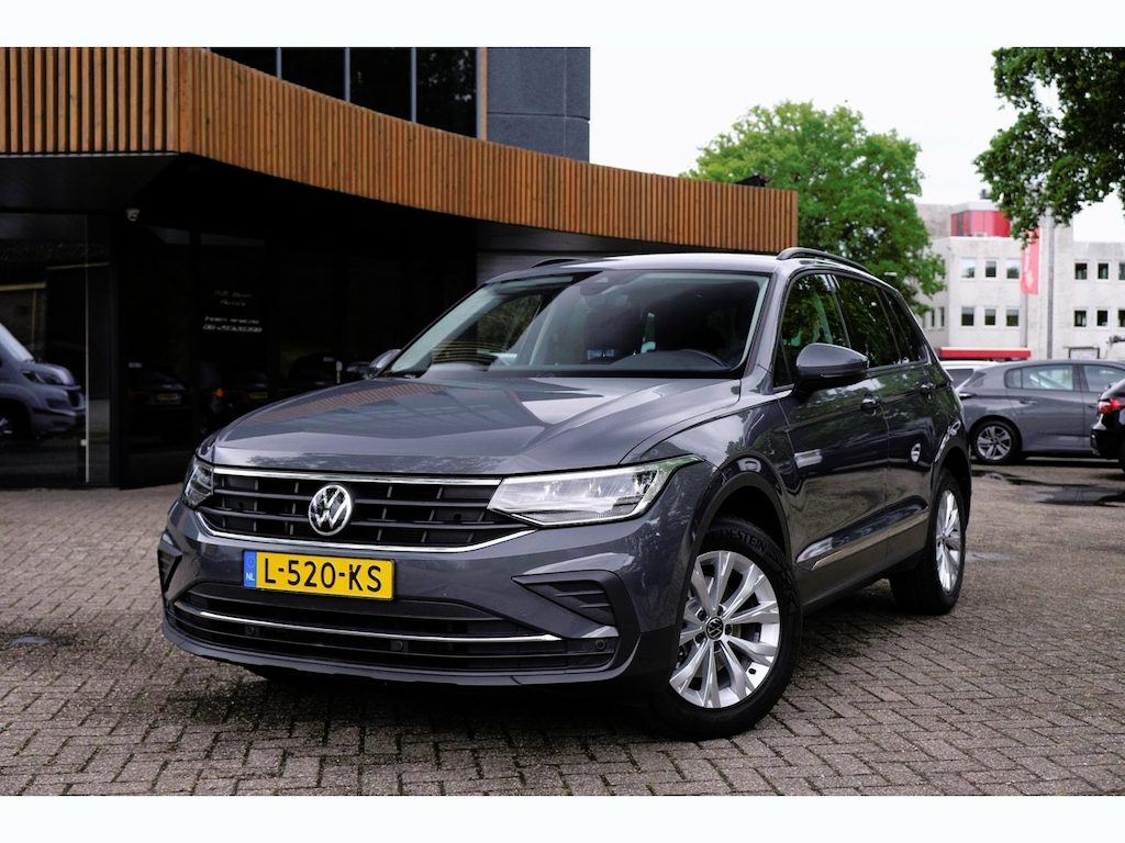 Volkswagen Tiguan 1.5 TSI Life|Rijklaar|ACC|Trekhaak|Carplay|1e Eigenaar|Goed onderhouden