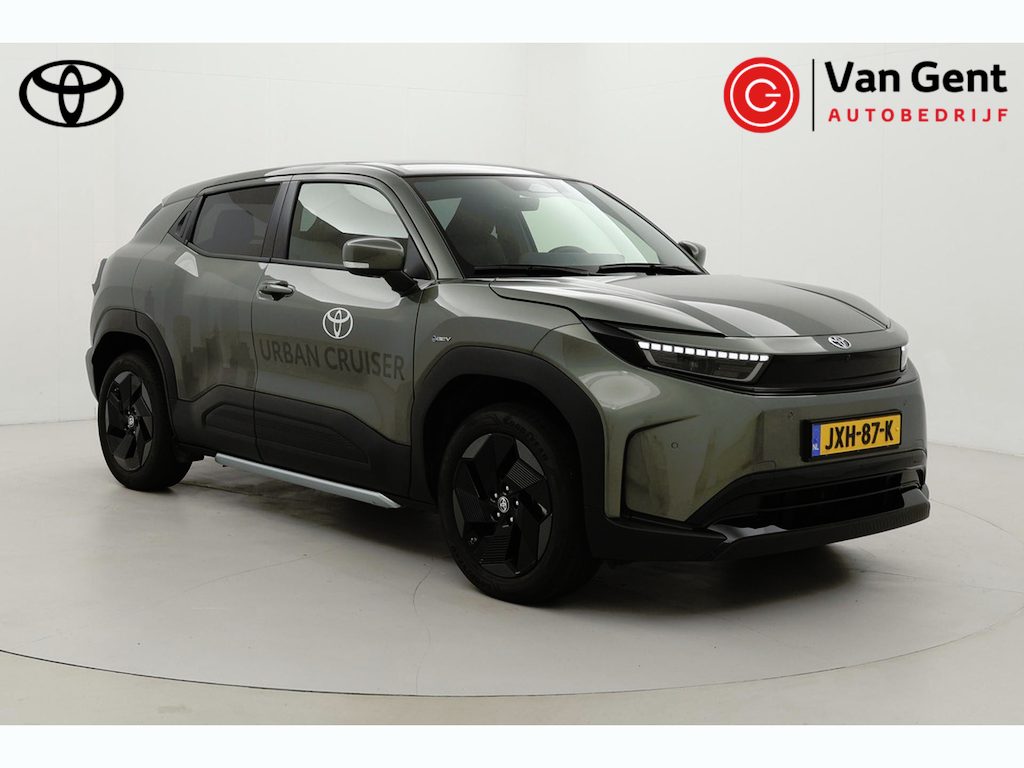 Toyota Urban Cruiser Dynamic 61 kWh | Dodehoek detectie | Stoel-/stuurverwarming | Warmtepomp | Apple Carplay / Android Auto | Keyless | Adaptive Cruise | Clima | Parkeersensoren voor/achter | Camera | LED koplampen | 18 inch