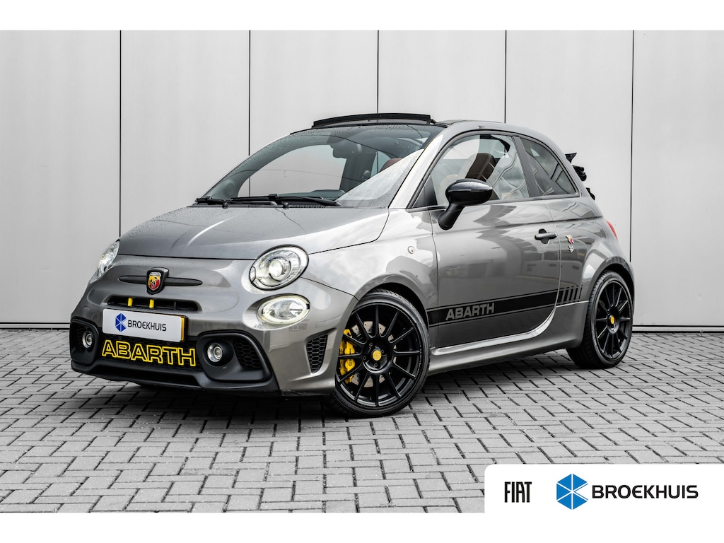 Fiat 500C 1.4 T-Jet Abarth Competizione 180PK | Elektr Schuifdak | Navigatie | Brembo remmen | Beatsaudio | Sabelt stoelen | Parkeersensoren | Climate control | DAB | Bluetooth | 17"LMV