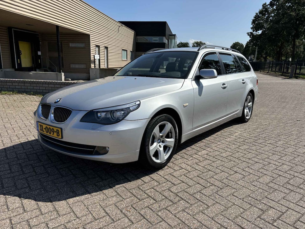 BMW 5-Serie Touring 530i Executive Automaat [ panoramadak, leer, ecc, xenon ]