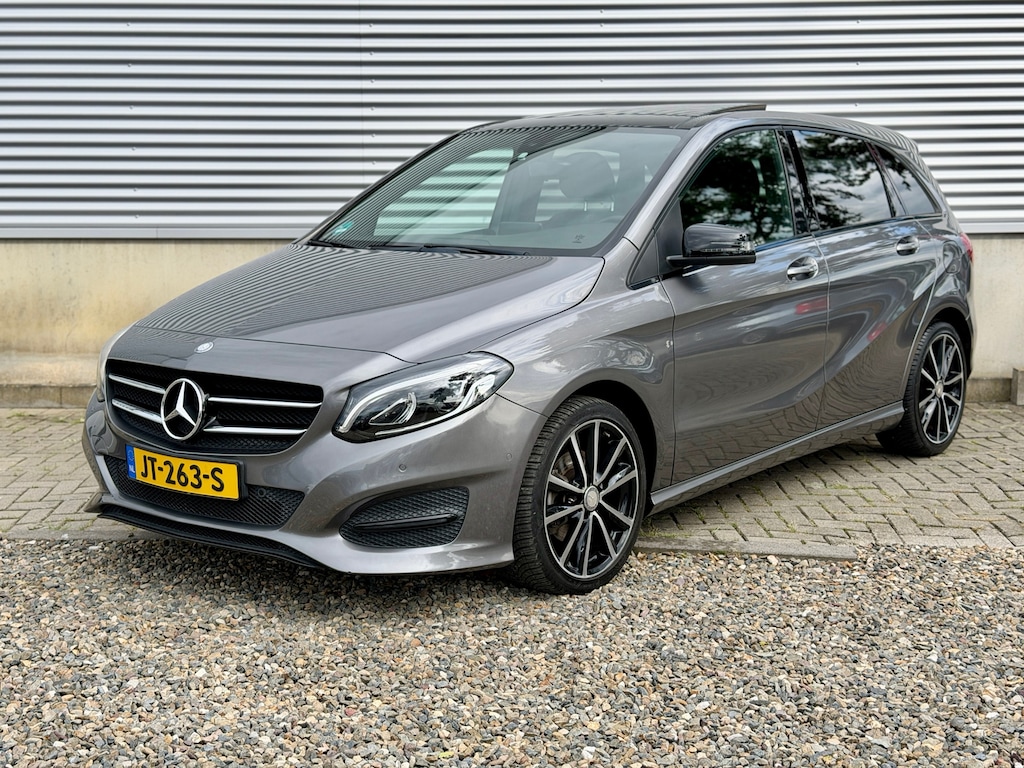 Mercedes-Benz B-klasse 122pk Ambitoin automaat AMG line |1ste eig, Pano, Leer |