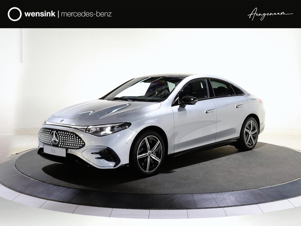 Mercedes-Benz CLA 250+ Launch Edition 85.5 kWh | Night | Panoramadak | Stoelverwarming | DISTRONIC | Achteruitrijcamera | Dodehoekassistent | Trekhaak |