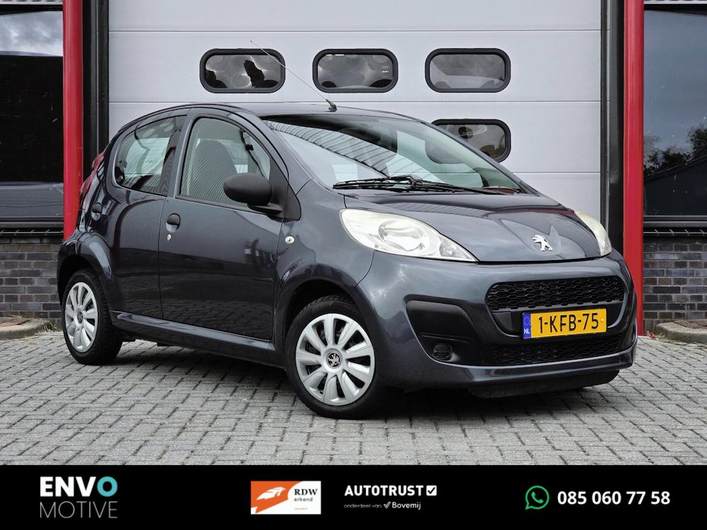 Peugeot 107 1.0 Blue Lease Airco/5-deurs/AUX/Stuurbekr.
