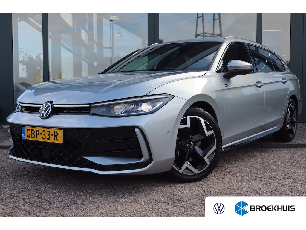 Volkswagen Passat Variant 1.5 eTSI R-Line Business | Achteruitrijcamera | Hill hold functie | Keyless start | Achteruitrijcamera | Hill hold functie | Keyless start