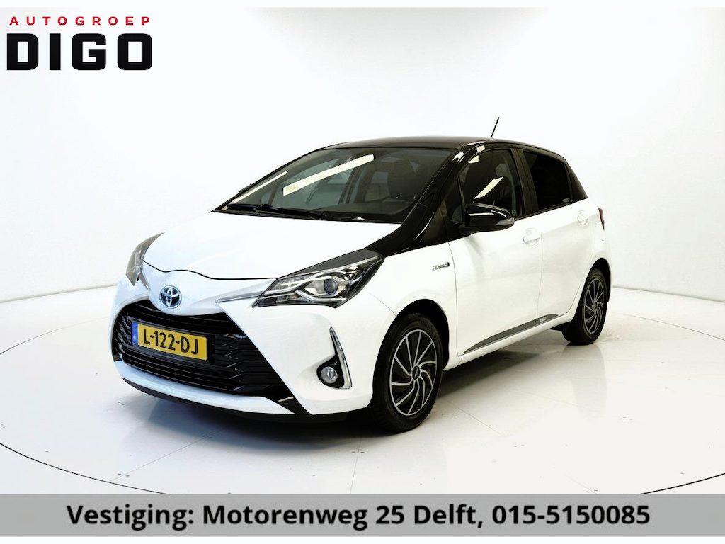 Toyota Yaris 1.5 HYBRID BLACK & WHITE GARANTIE TOT 2030! CLIMAT CONTROLL. ACHTERUITRIJ CAMERA . SLECHTS 58.000 KM GEREDEN!