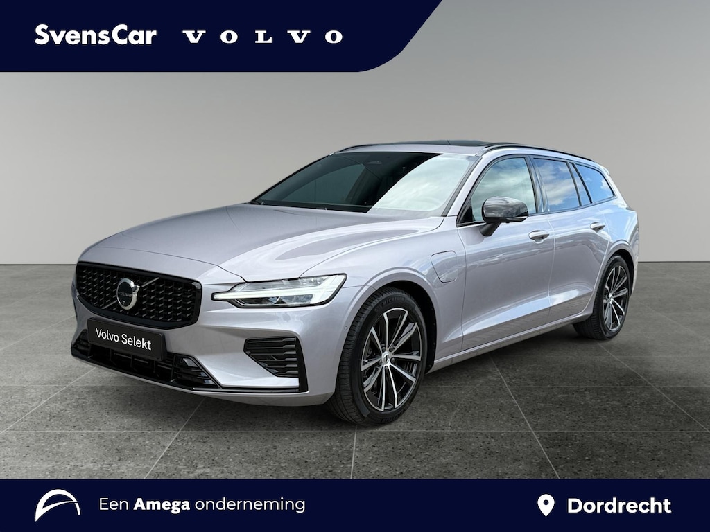 Volvo V60 2.0 T8 Plug-in hybrid AWD Plus Dark | Head-up Display | Trekhaak | 360 Camera | Stoelverwarming | SOH 100% |