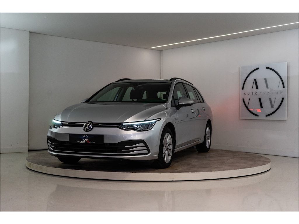 Volkswagen Golf Variant 1.0 eTSI Life 111PK | Sfeer | Carplay | Dodehoek&ACC | Stoel&Stuurverw. | Garantie