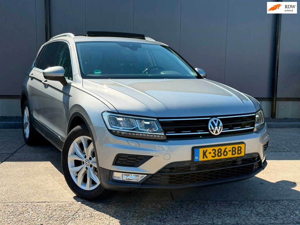 Volkswagen Tiguan 1.4 TSI ACT / PANO / TREKH. / DIGI / LED enz..