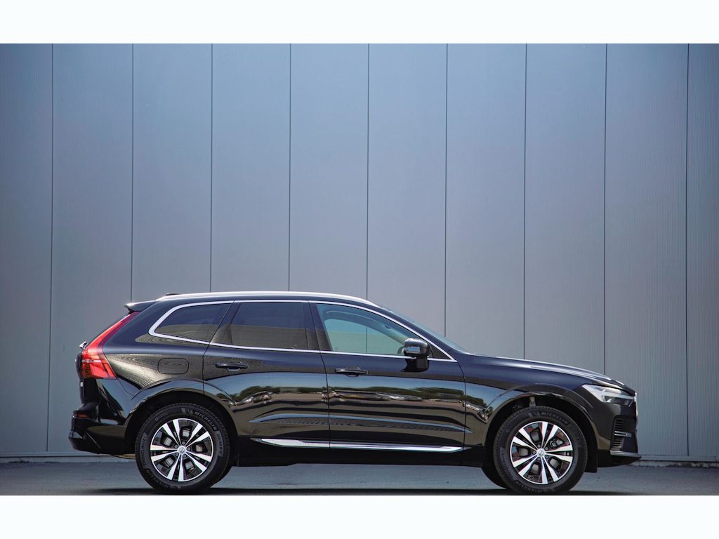 Volvo XC60 2.0 T6 Plug-in hybrid AWD Core Bright Panorama|Leder