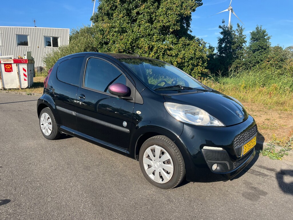 Peugeot 107 1.0 Envy BJ 2014 AIRCO DEALER ONDERHOUDEN