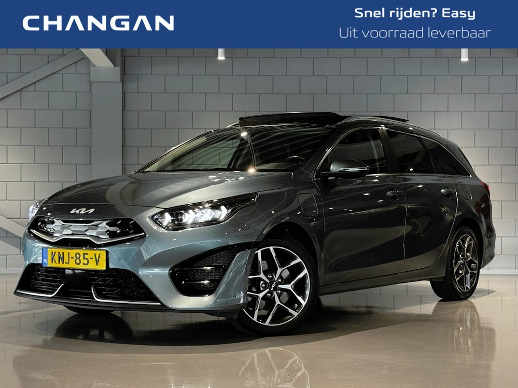 Kia Ceed Sportswagon 1.6 GDI PHEV DynamicLine | Panoramadak | Achteruitrijcamera | Navigatie | Apple CarPlay