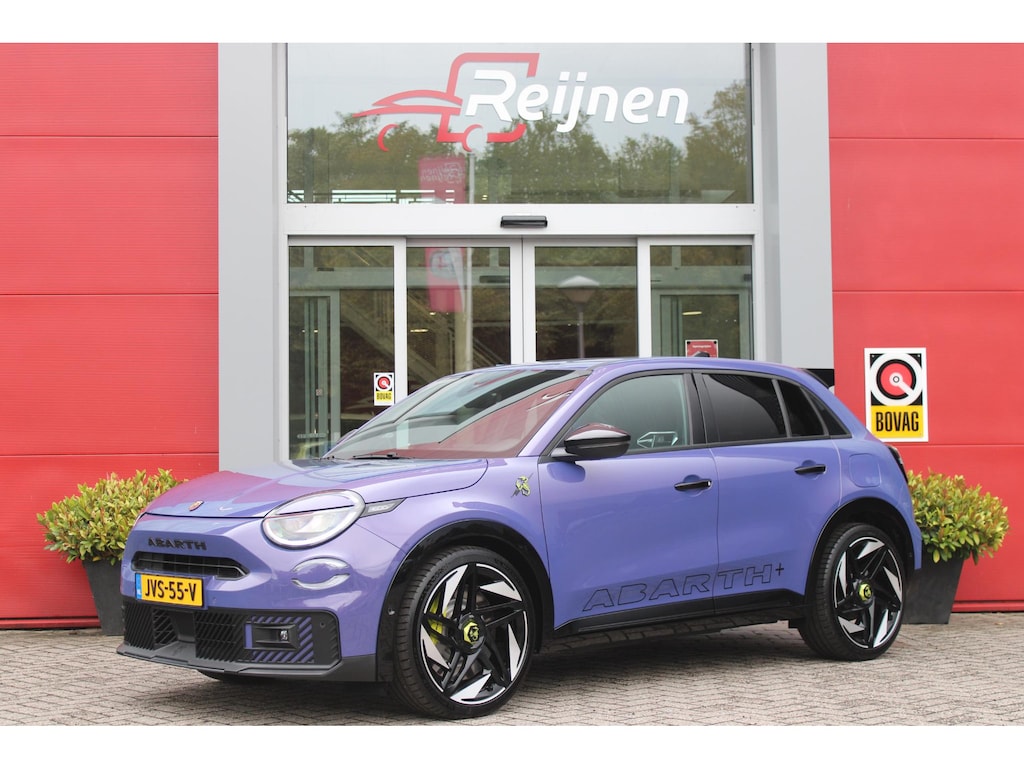 Abarth 600e SCORPIONISSIMA 280PK 54 kWh | SABELT PERFORMANCE SPORT STOELEN/BEKLEDING | ENGINE SOUND GENERATOR | PACK DESIGN SCORPIONISSIMA | PACK TECH SCORPIONISSIMA | PACK WINTER (STOEL VERWARMING/VOORRUITVERWARMING) | PACK SCORPION | 20" LICHTMETALEN VELGEN | ABARTH BODYKIT | 360° PARKEERSENSOREN | REMKLAUWEN GROEN | ELEKTRISCH BEDIENBARE BESTUURDERSSTOEL | AMBIANCE INTERIEUR VERLICHTING | ACHTERUITRIJ CAMERA | ADAPTIVE CRUISE CONTROL | DRAADLOZE APPLE CARPLAY/ANDROID AUTO | DODEHOEK DETECTIE | DC SNELLAAD FUNCTIE | DRAADLOZE APPLE CARPLAY/ANDROID AUTO | ELEKTRISCH BEDIENBARE ACHTERKLEP MET VOETSENSOR | KEYLESS ENTRY/START | "TORSEN" MECHANISCH SPERDIFFERENTIEEL | "ALCON" REMSCHIJVEN EN KLAUWEN |