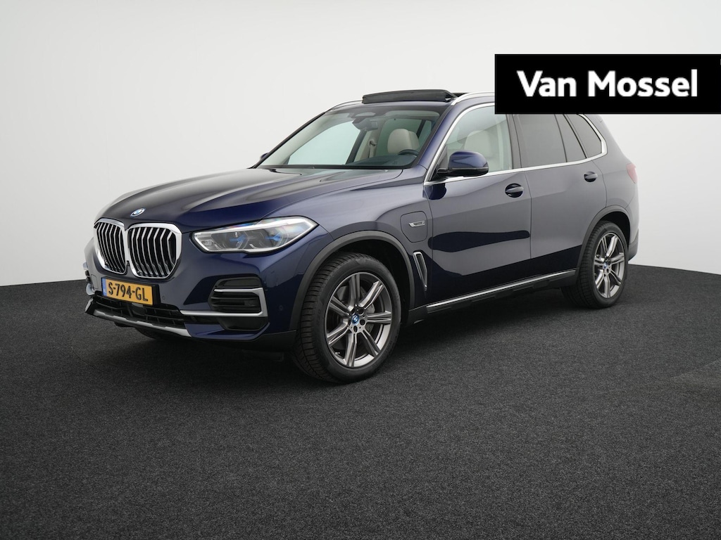 BMW X5 xDrive45e High Executive | Apple/Android Play | Camera | Co-Pilot pack | Comfortstoel(en) | Panorama Dak | Laser LED | Luchtvering | Head-up | H&K Audio | X-Line | Comfort Access pakket | Saftey-pack | 12 maand BOVAG Garantie! |