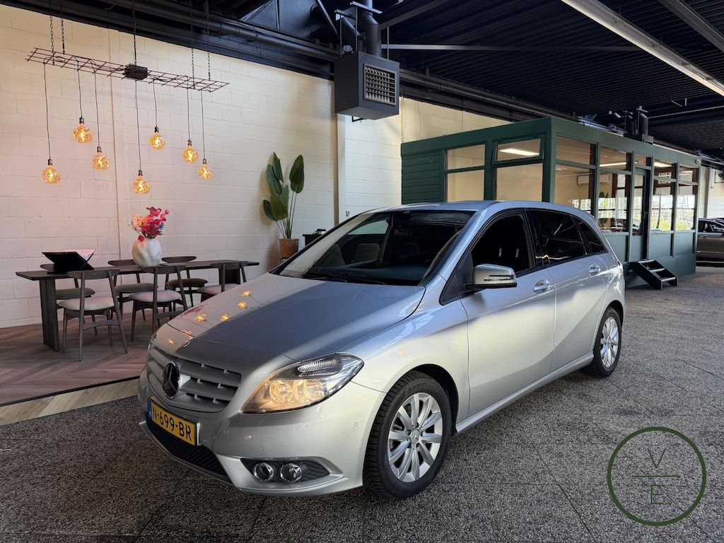 Mercedes-Benz B-klasse 180 Ambition Trekhaak | Nieuwe Service & APK |